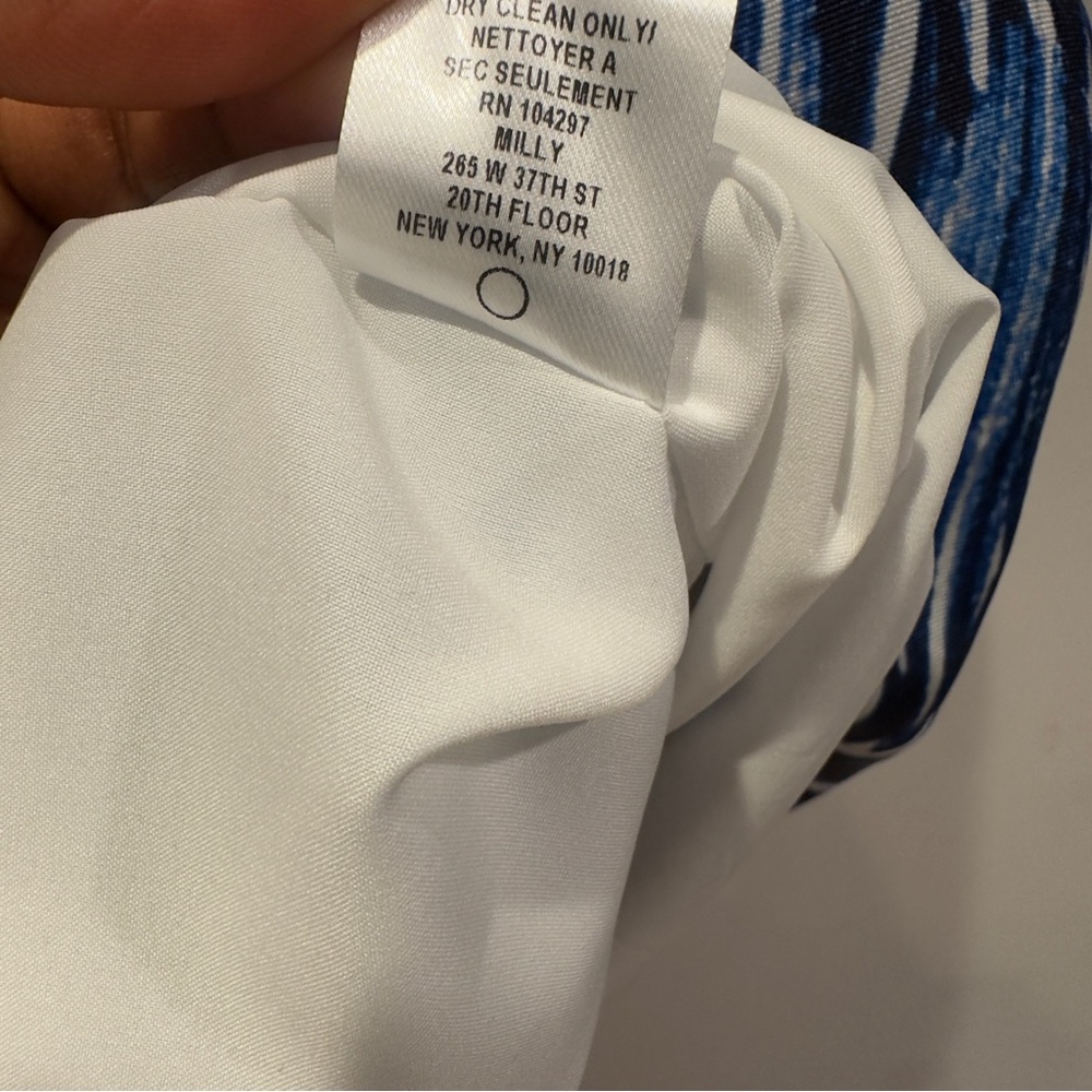 Millie Coco Blue and White Scribble Print Sleeveless Sheath Dress - Picture 7 of 8